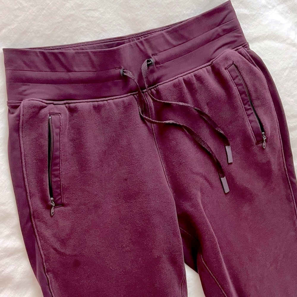 Lululemon High Rise Joggers - Picture 2 of 13